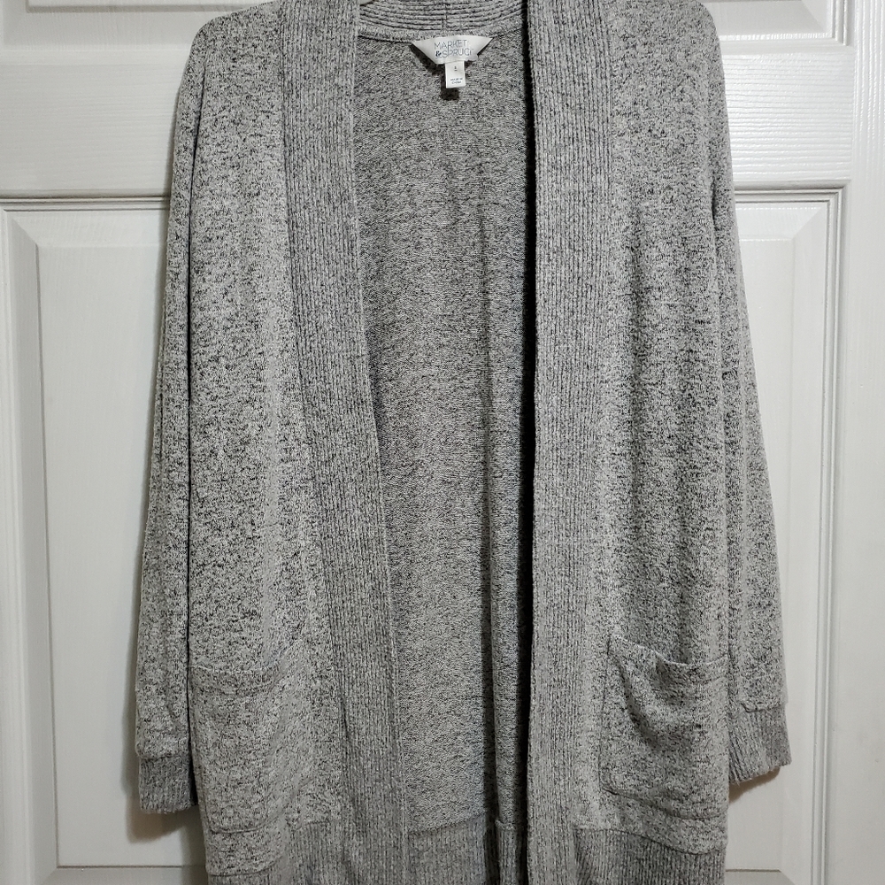 Super cute light weight pull over